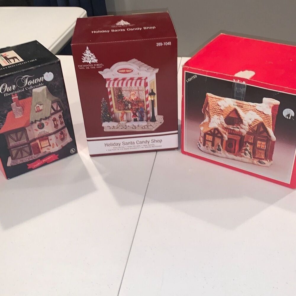 Enchanted Forest ~ Santa Candy Shop Prelit Village Building ~ Lighted Christmas